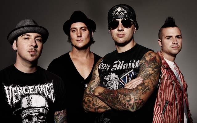 Avenged Sevenfold parts with drummer